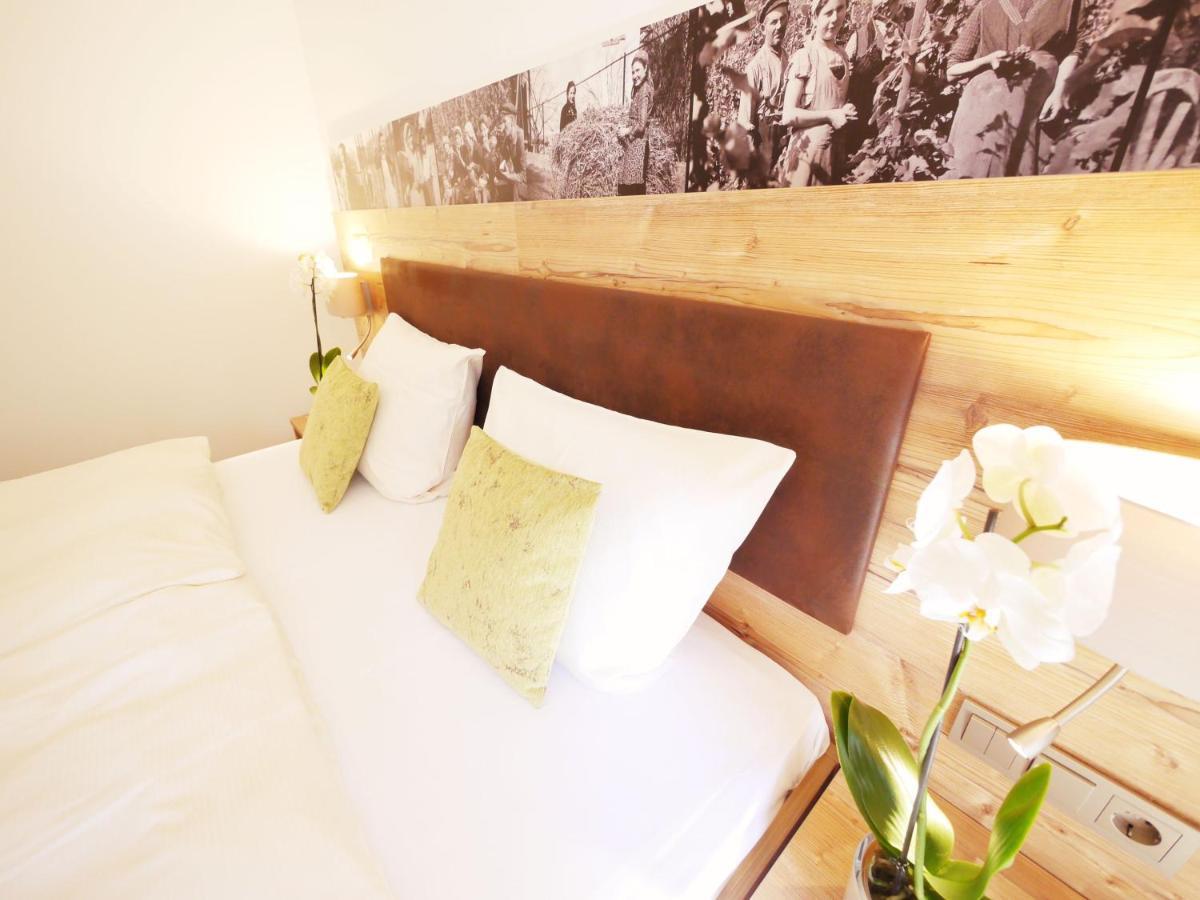 Kreuz-Post Hotel-Restaurant-Spa Vogtsburg Eksteriør bilde